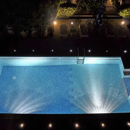 Cosy With Garden Terrace Lejlighed