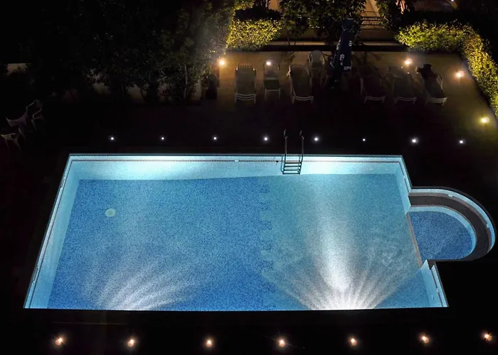 Cosy With Garden Terrace 아파트