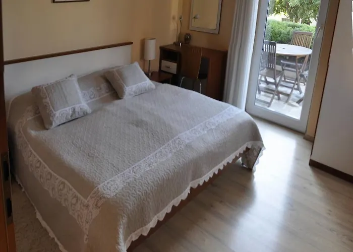 Cosy With Garden Terrace 트로기르